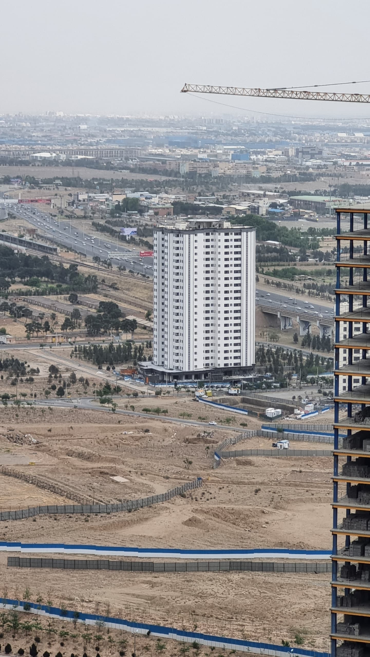 برج نارنجستان ۴ منطقه ۲۲